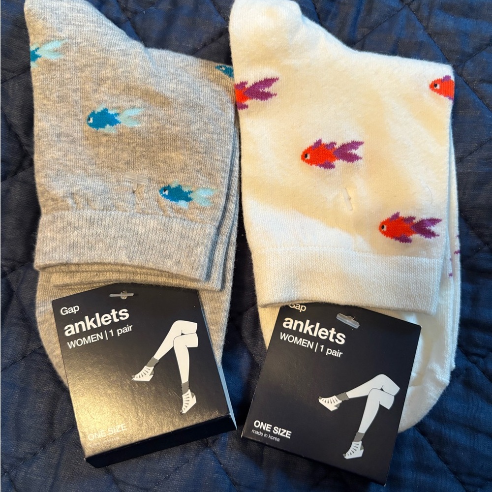 GAP Women's Ankle Socks. 2 pair. NWT